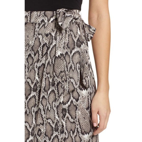 Afrm SNAKE PRINT SKIRT ♥️IN STORES♥️ - Picture 3 of 3